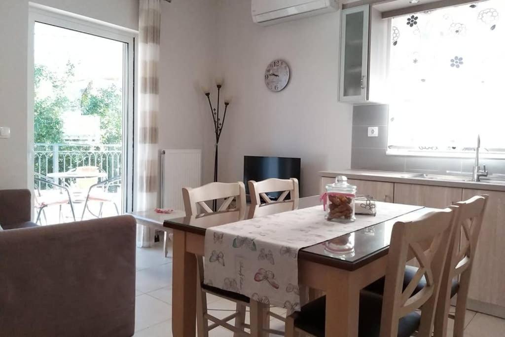 New, Bright, Cozy, Autonomous Apartment With Private Entrance And Garden, 42 M2, 5Min To The Beach And City Center Kalamata Exterior foto
